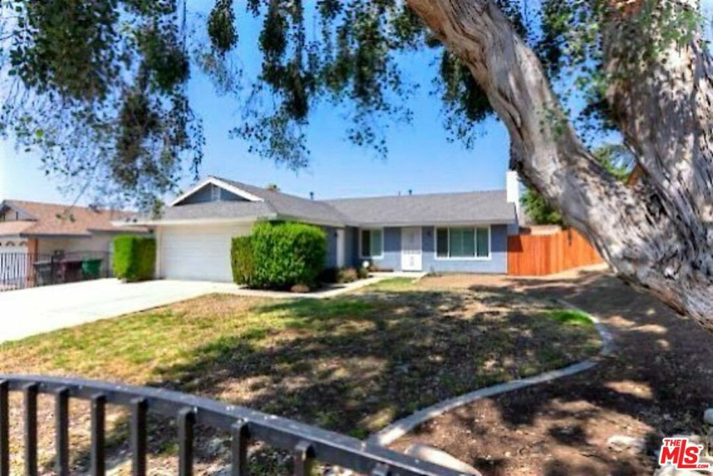 Property Photo:  23978 Quapaw Trail  CA 92557 