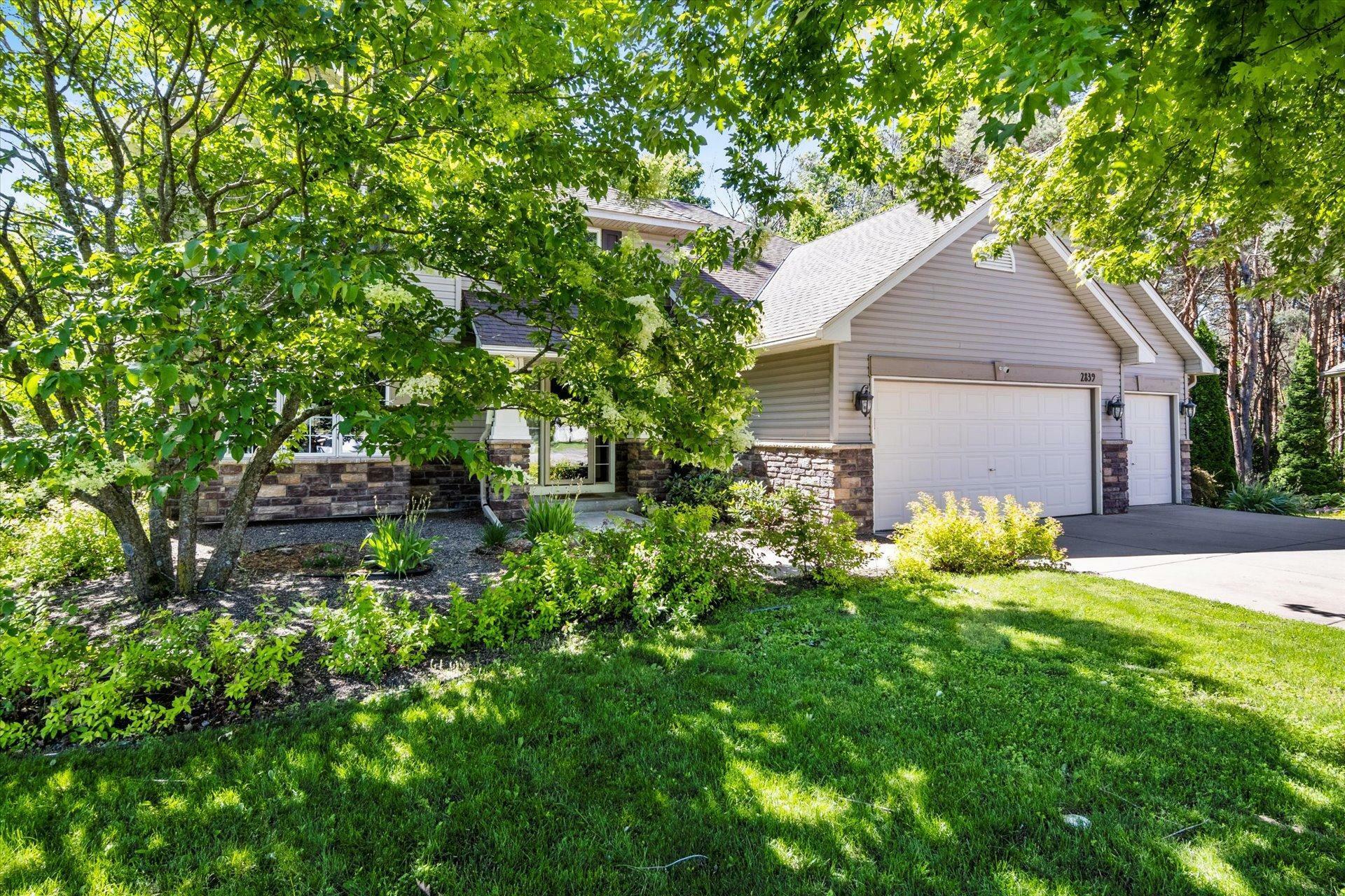 Property Photo:  2839 Carver Park Circle  MN 55125 