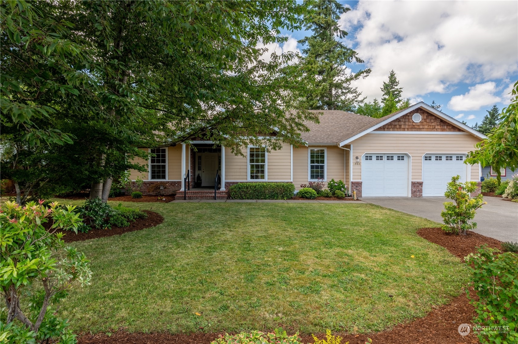 Property Photo:  1303 Birchwood Drive  WA 98247 