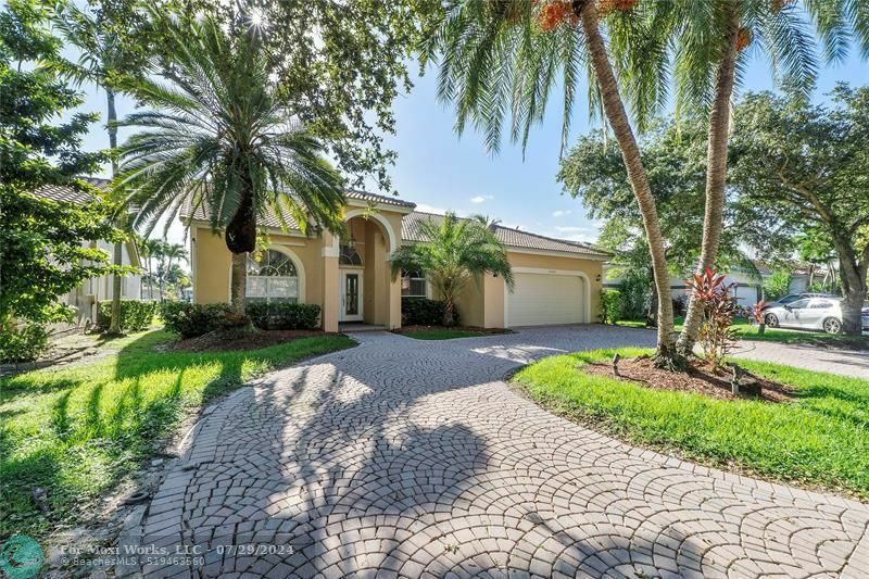 Property Photo:  5430 NW 57th Way  FL 33067 