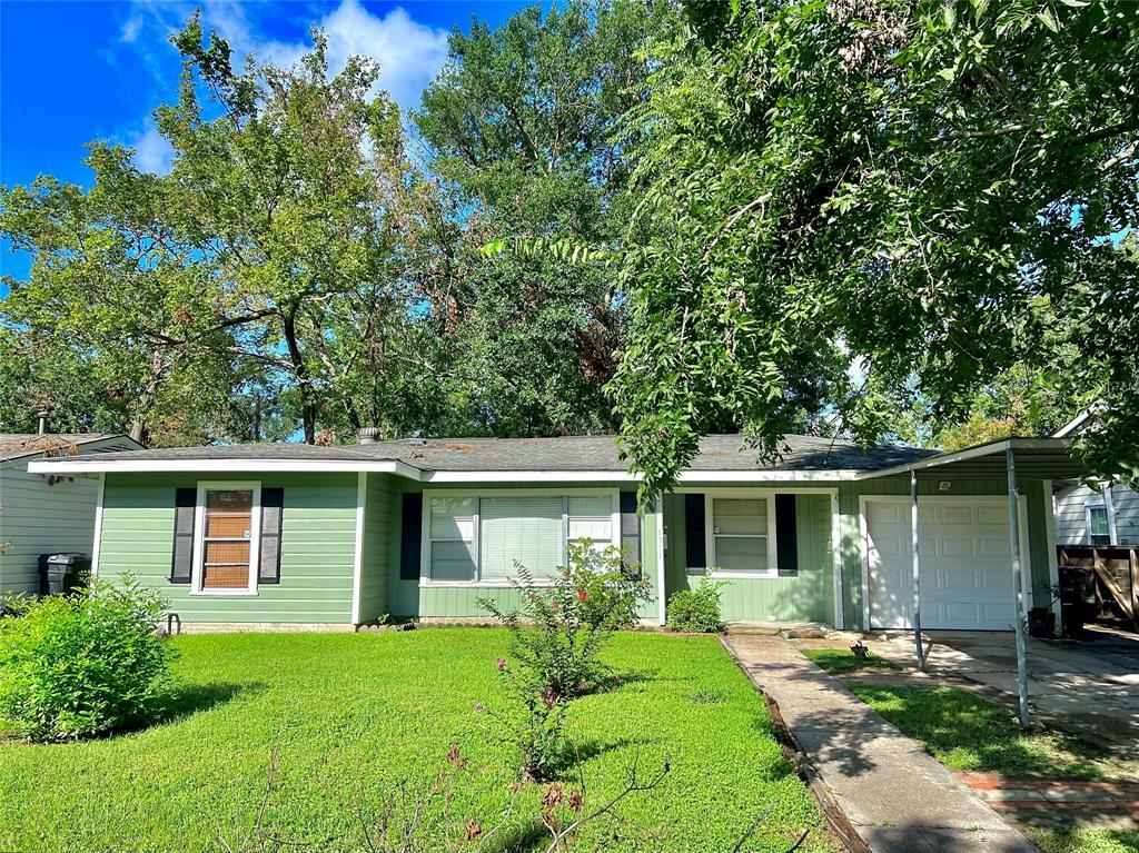 Property Photo:  4311 Piney Woods Drive  TX 77018 