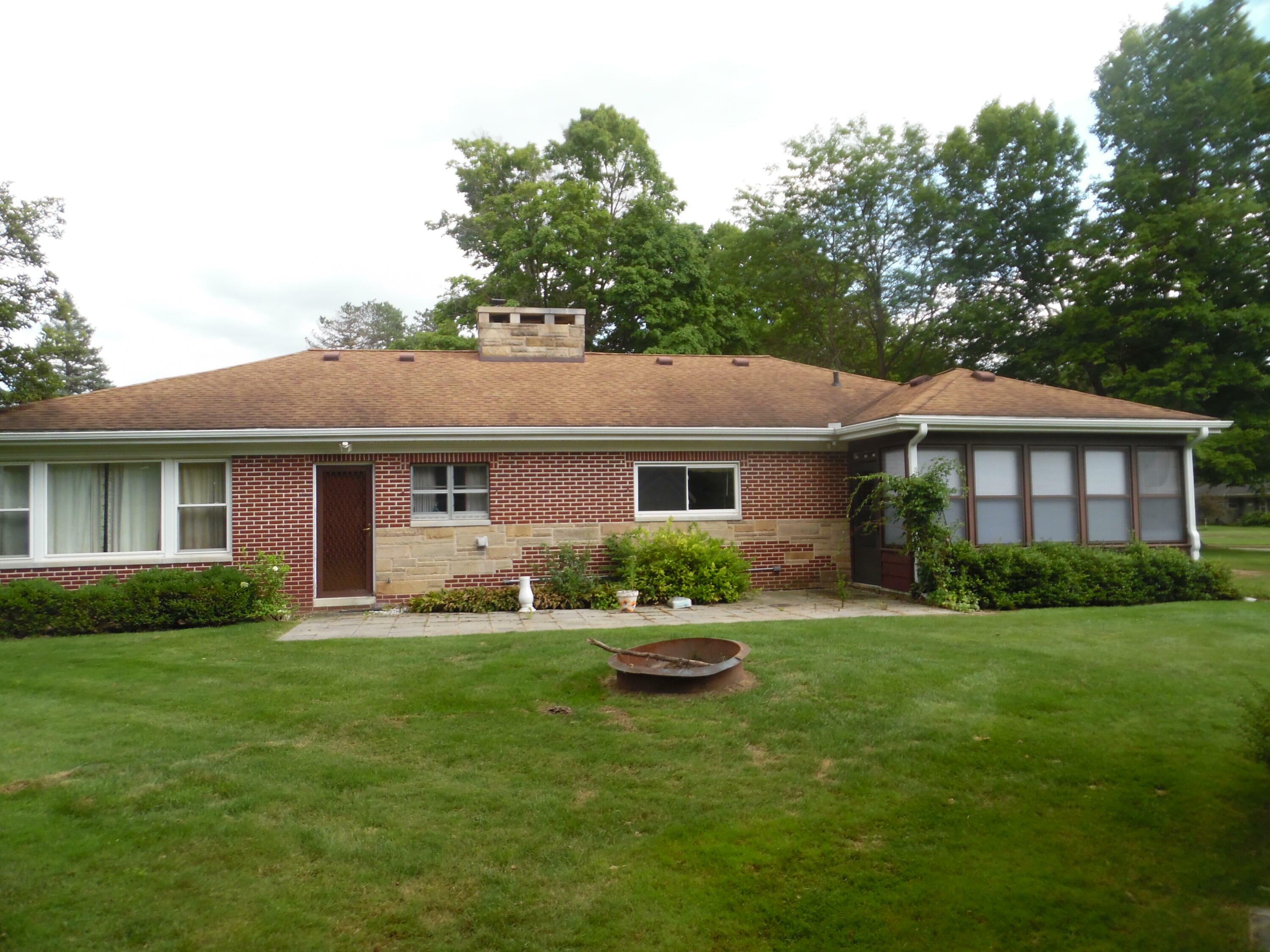 Property Photo:  604 Manor Drive  MI 49224 