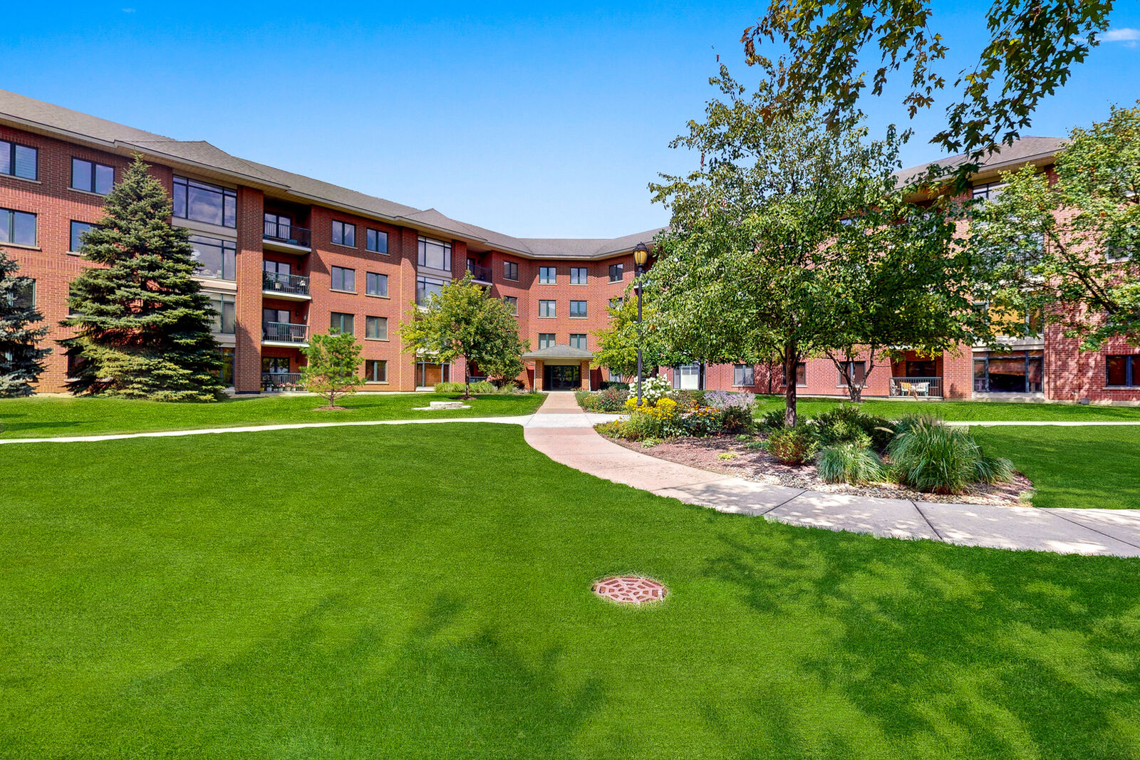 Property Photo: 875 E 22nd Street 126 IL 60148