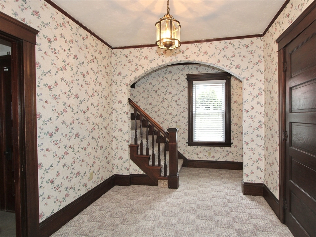 Property Photo:  9 Vassar St  MA 01602 