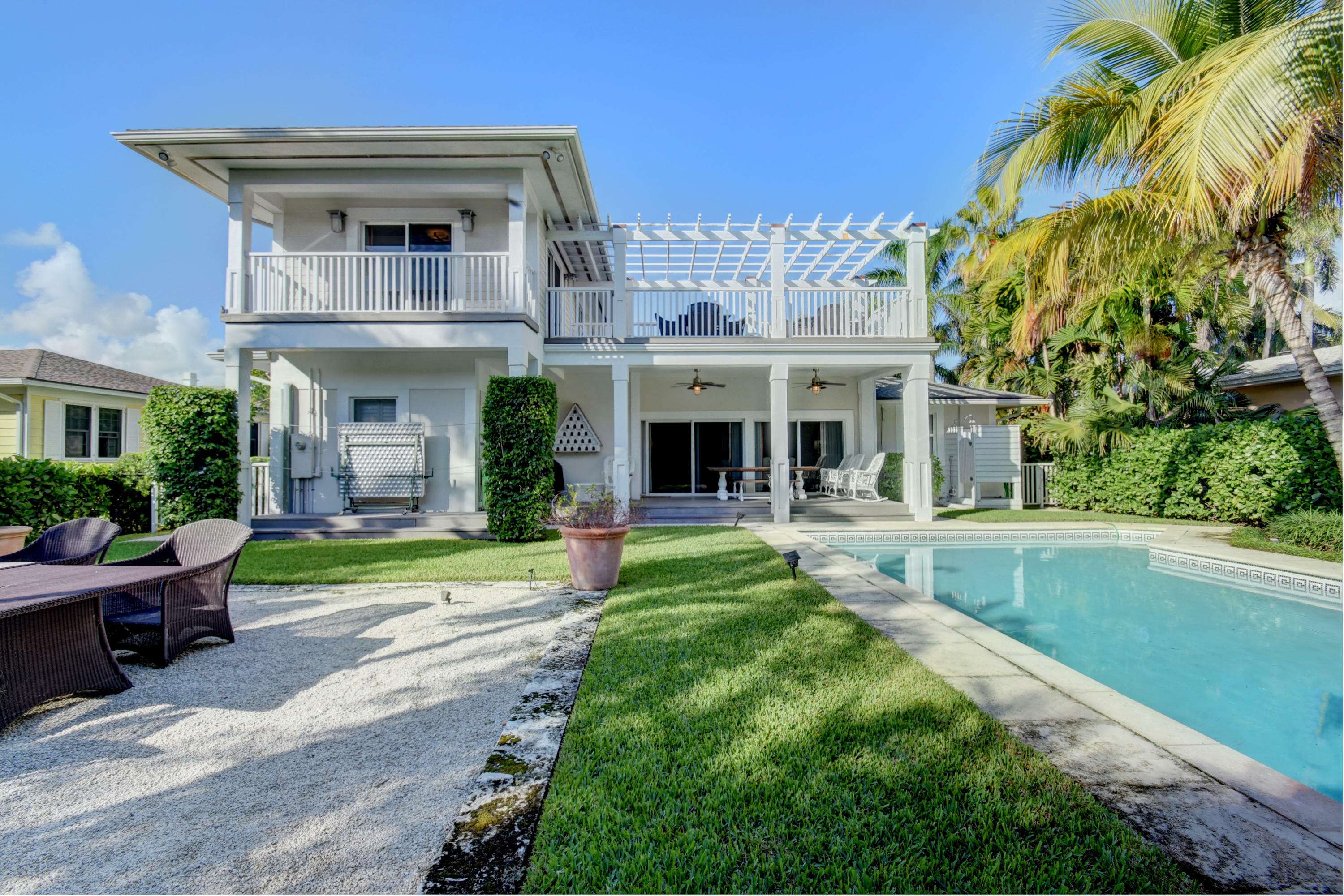 Property Photo:  1110 Seaspray Avenue  FL 33483 