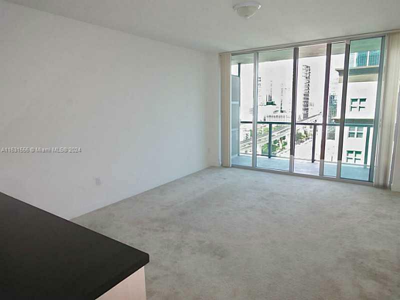 Property Photo:  1111 SW 1 Av 1624-N  FL 33130 