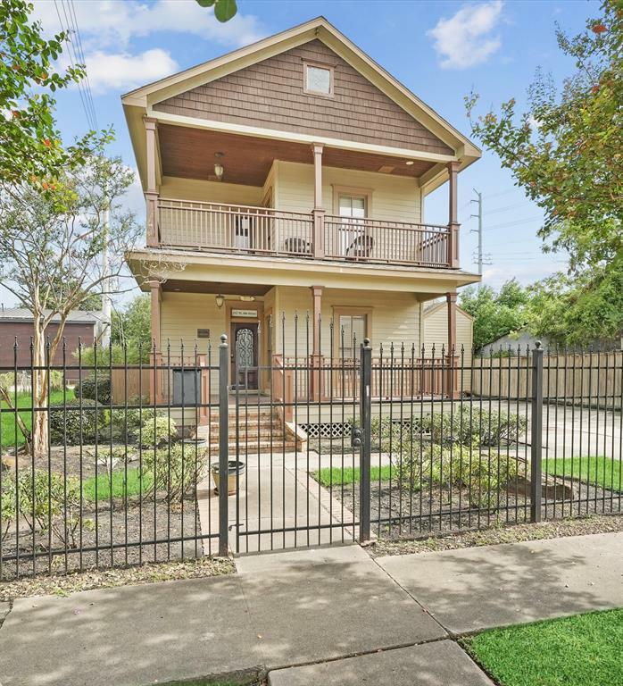 112 W 4th Street  Houston TX 77007 photo