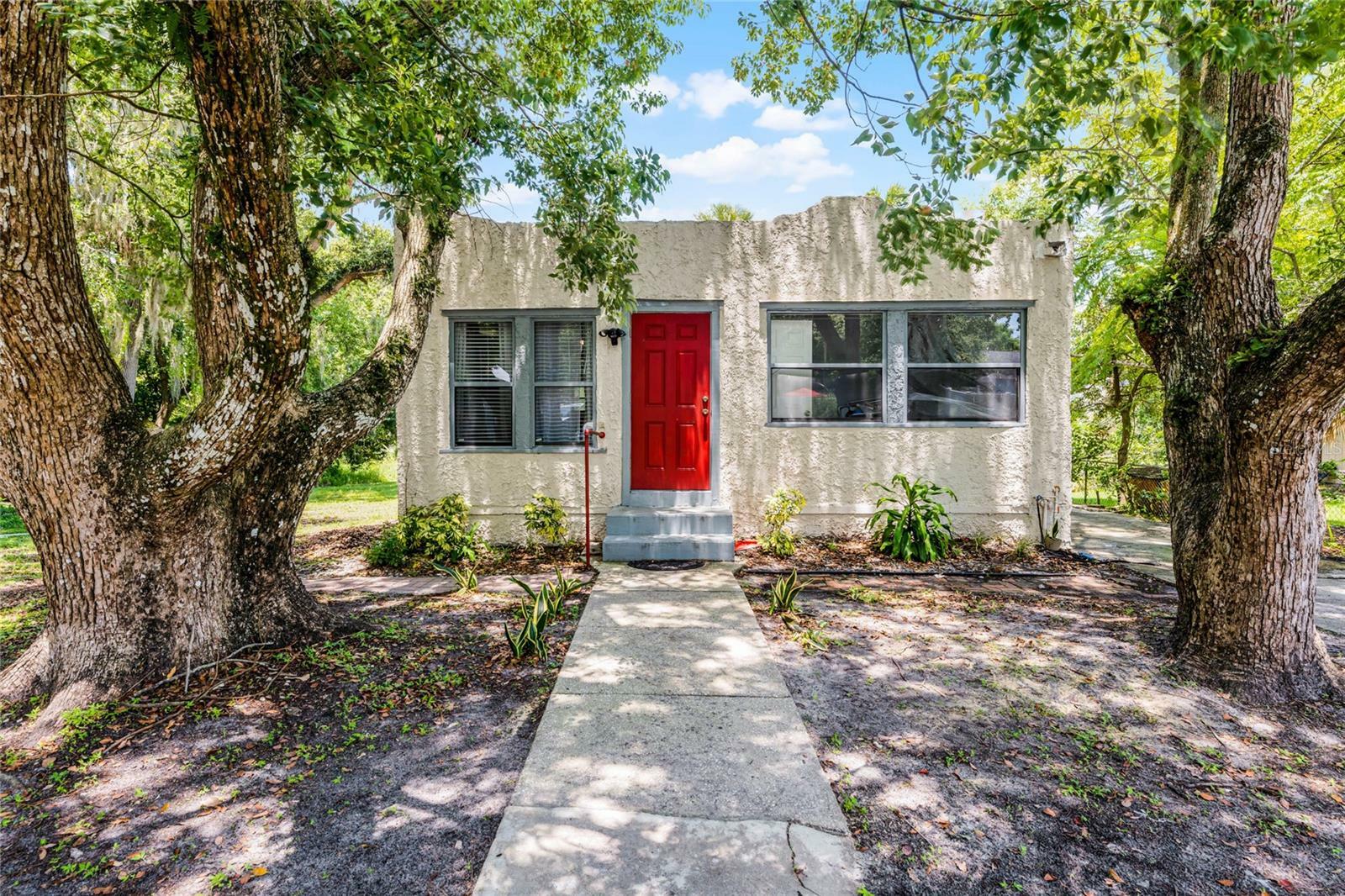 Property Photo:  1202 W 2nd Street  FL 32771 