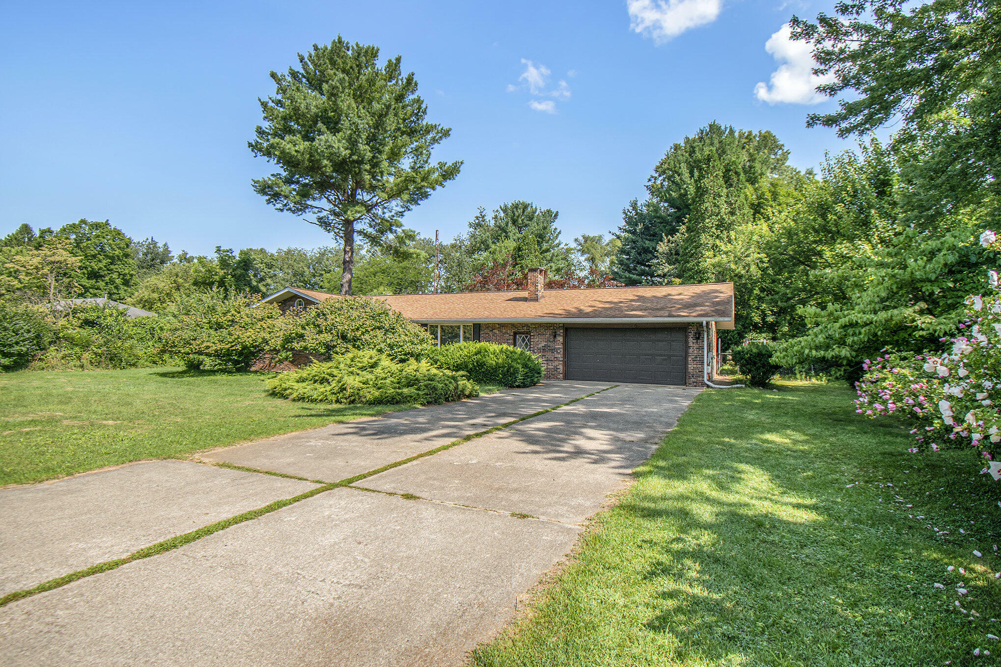 Property Photo: 413 Harger Avenue MI 49120