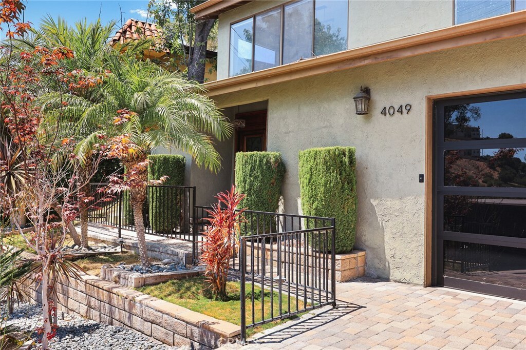 Property Photo:  4049 Camino Real  CA 90065 