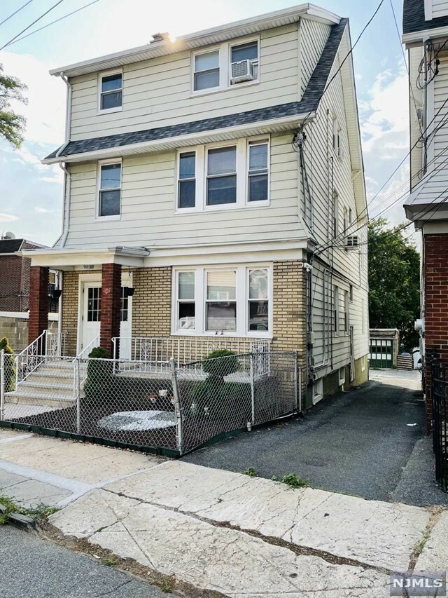 Property Photo:  137 Maple Street 2  NJ 07032 