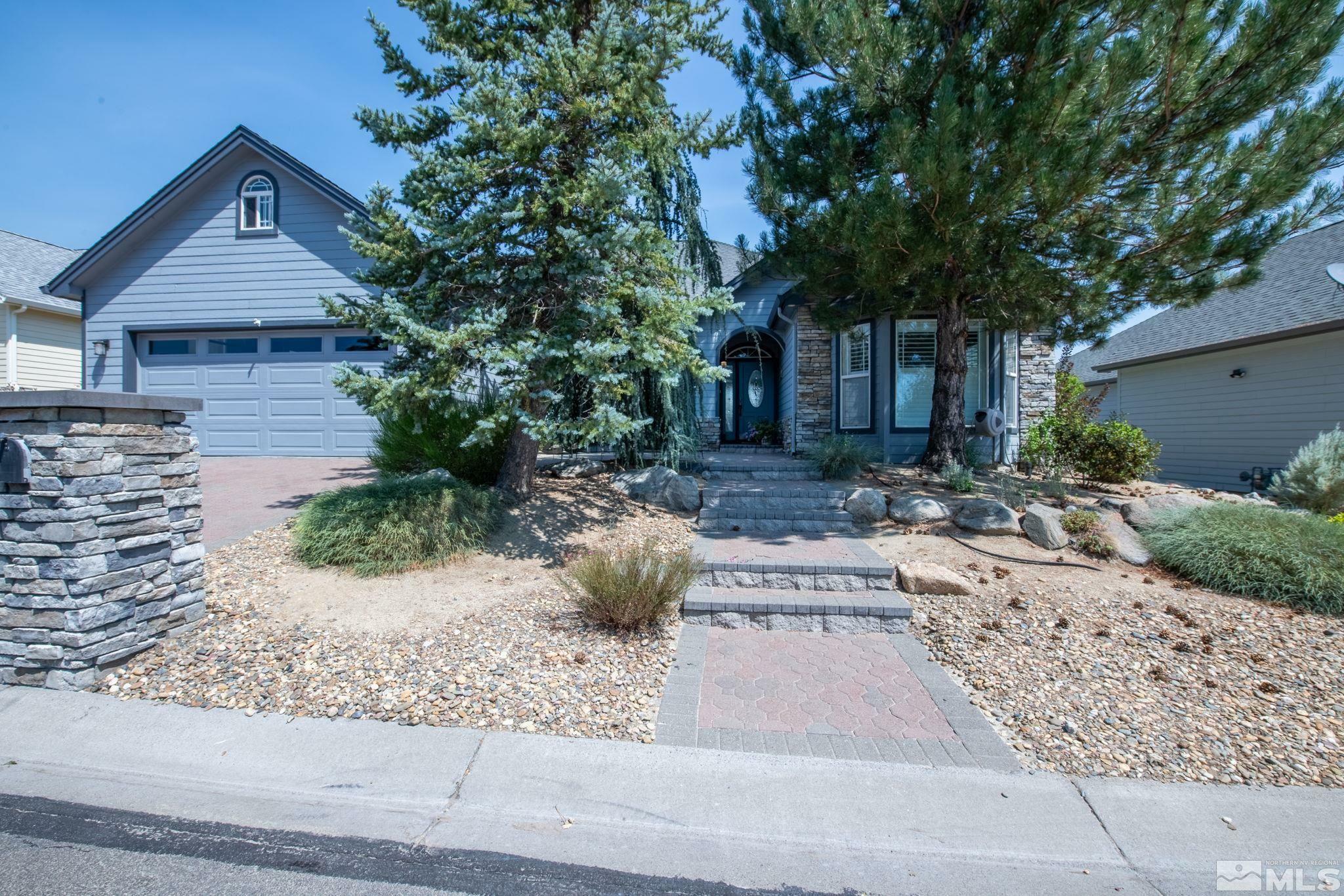 Property Photo:  2226 Oak Ridge Dr  NV 89703 