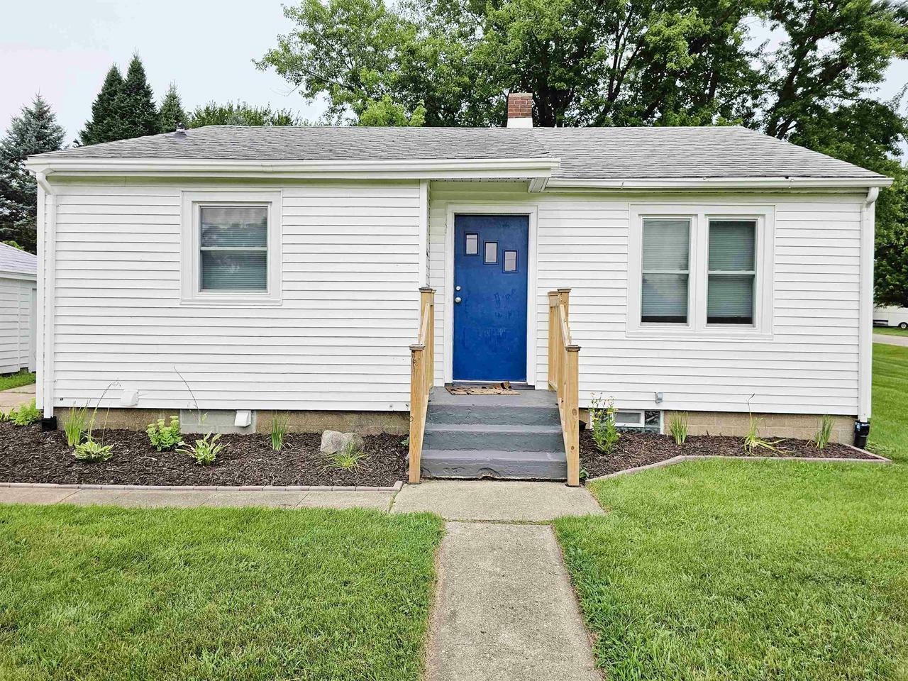 Property Photo:  2102 Euclid Avenue  WI 53511 