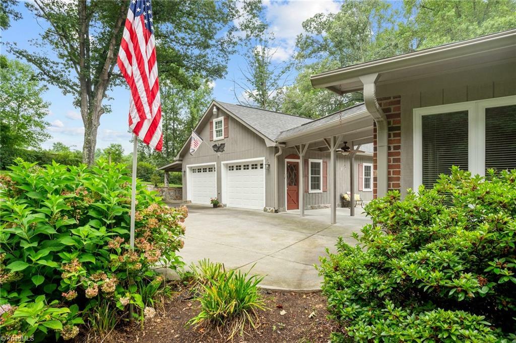 Property Photo:  134 English Primrose Lane  NC 27017 