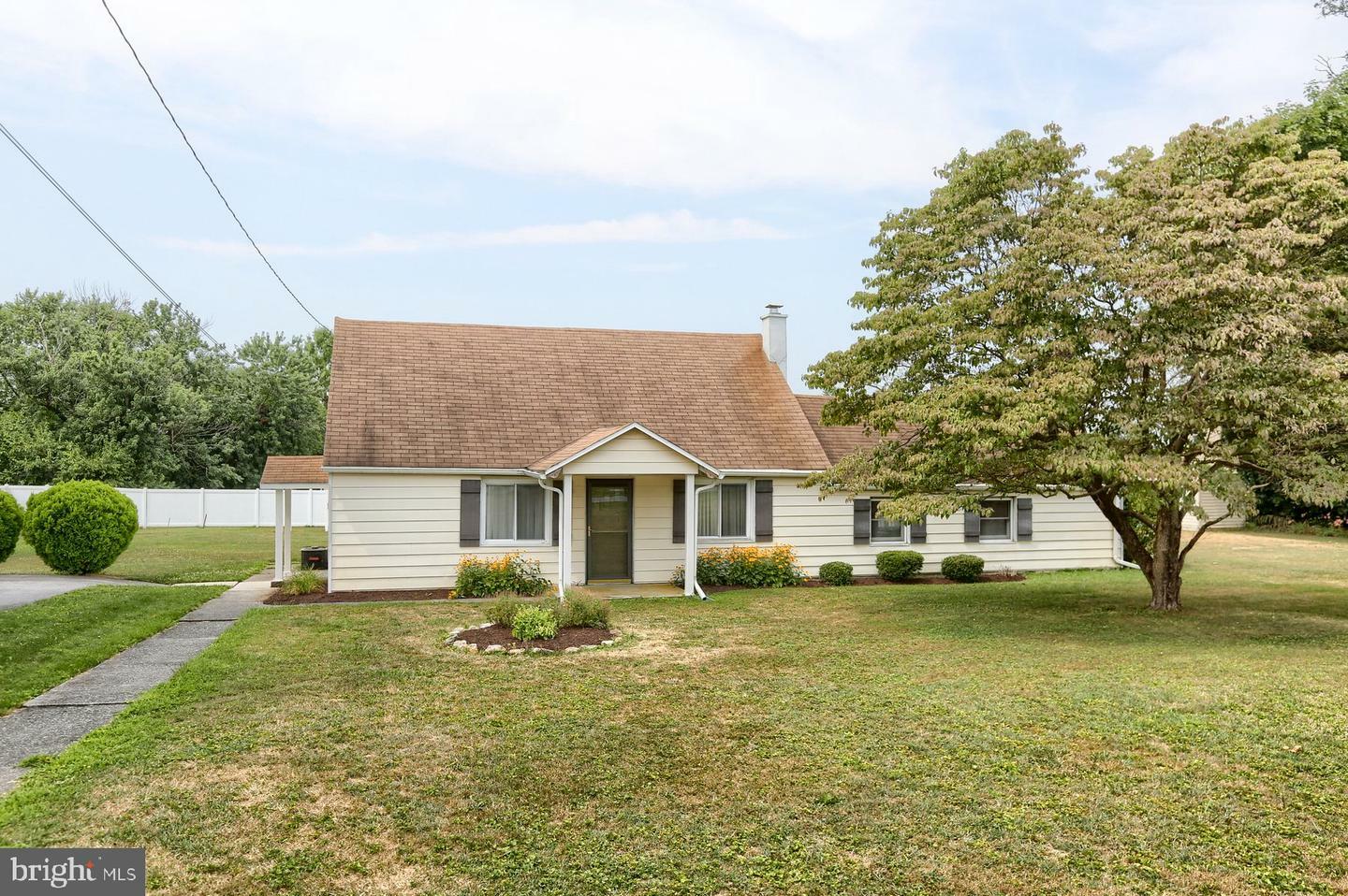 Property Photo:  124 Peach Street  PA 17112 