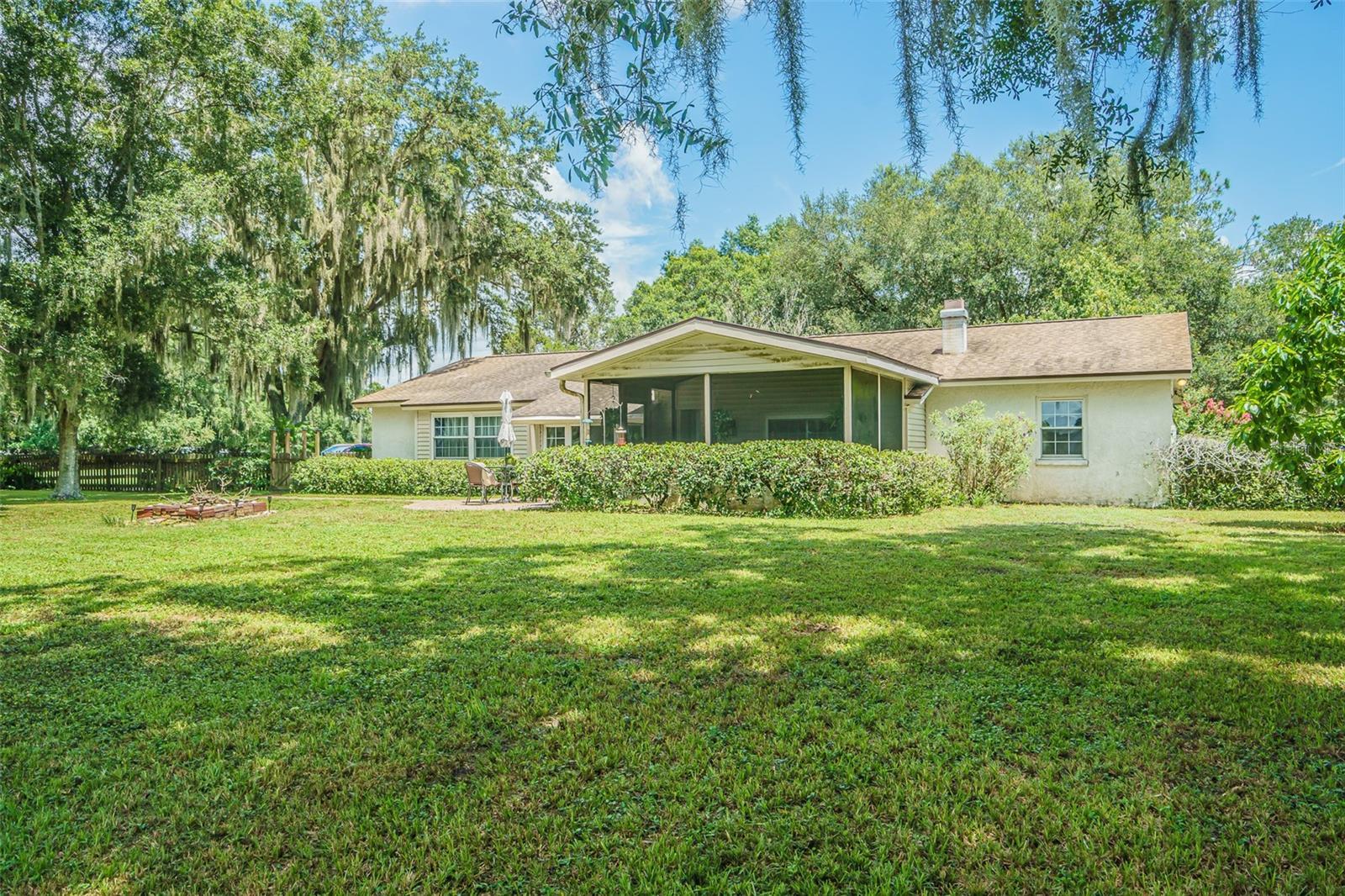 Property Photo: 18125 Dorman Road FL 33547