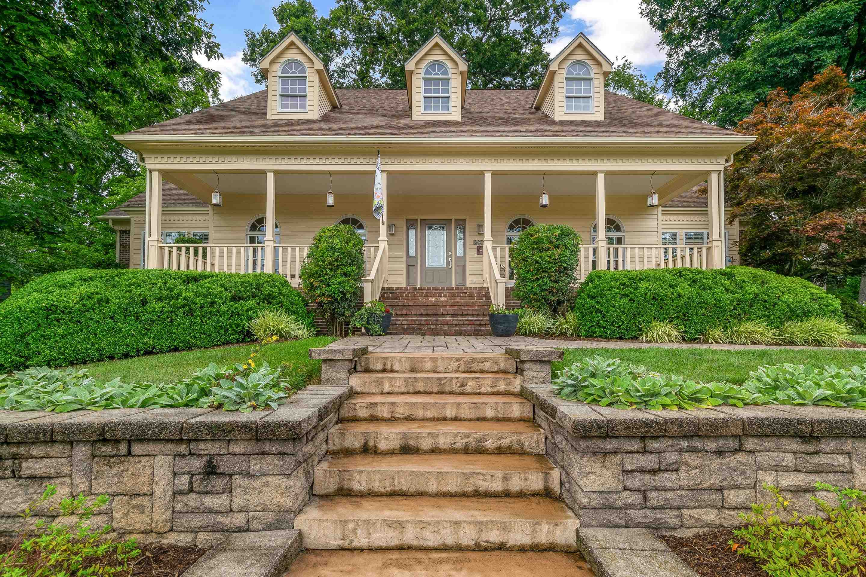 Property Photo:  2908 Wakefield Drive  VA 24060 