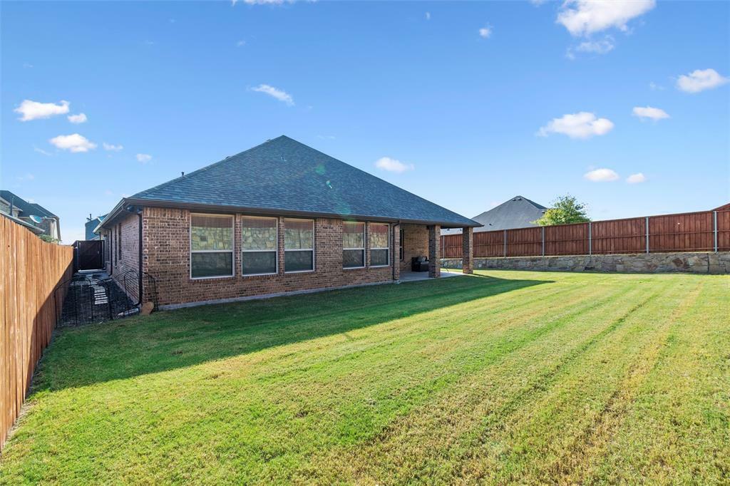 Property Photo:  201 Welch Folly Lane  TX 76008 