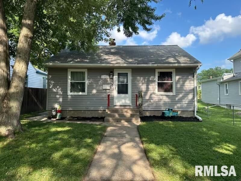Property Photo: 1312 3rd Street A IL 61265