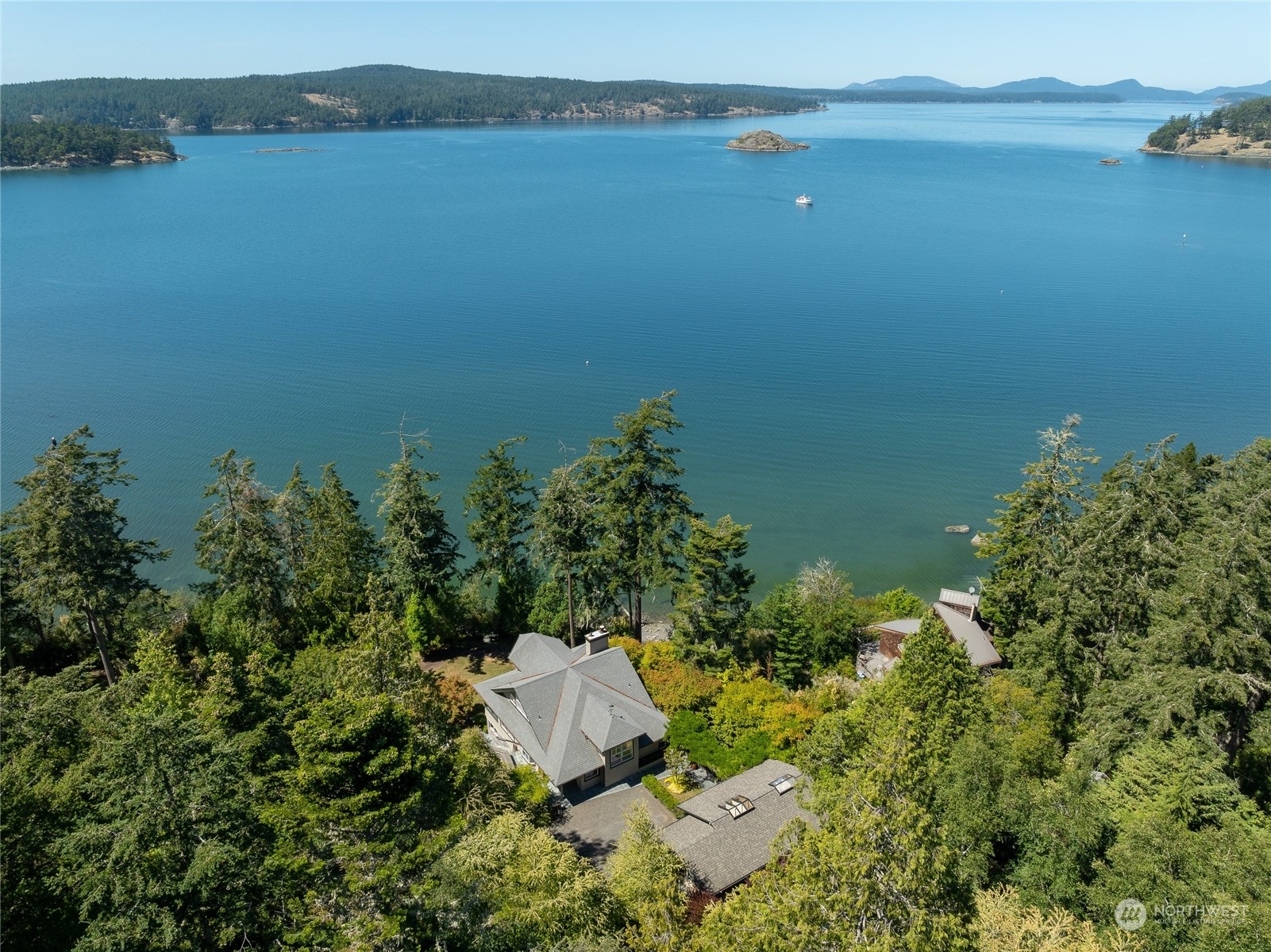 Property Photo:  305 Doe Run Road  WA 98261 