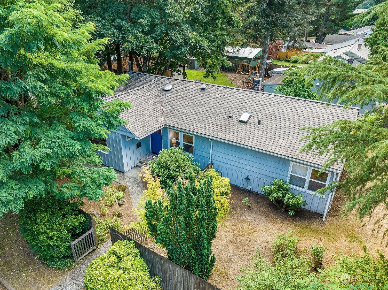 Property Photo:  15858 28th Avenue NE  WA 98155 