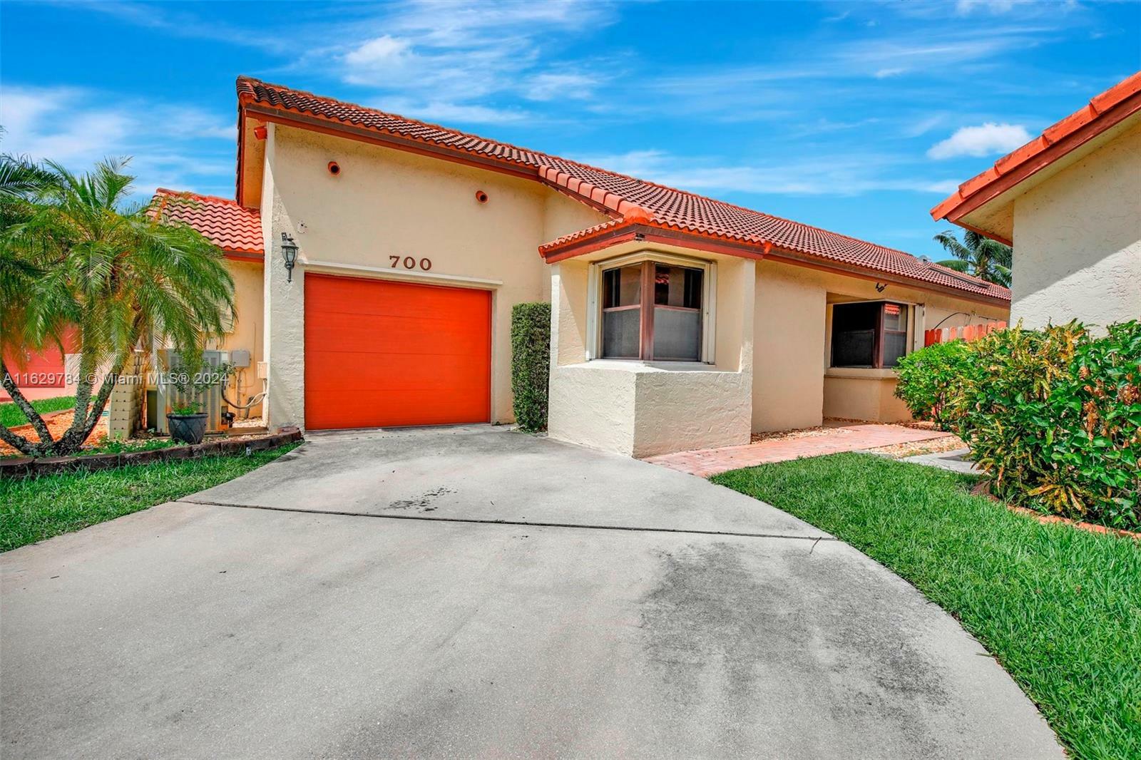 Property Photo:  700 SW 113th Ave  FL 33025 