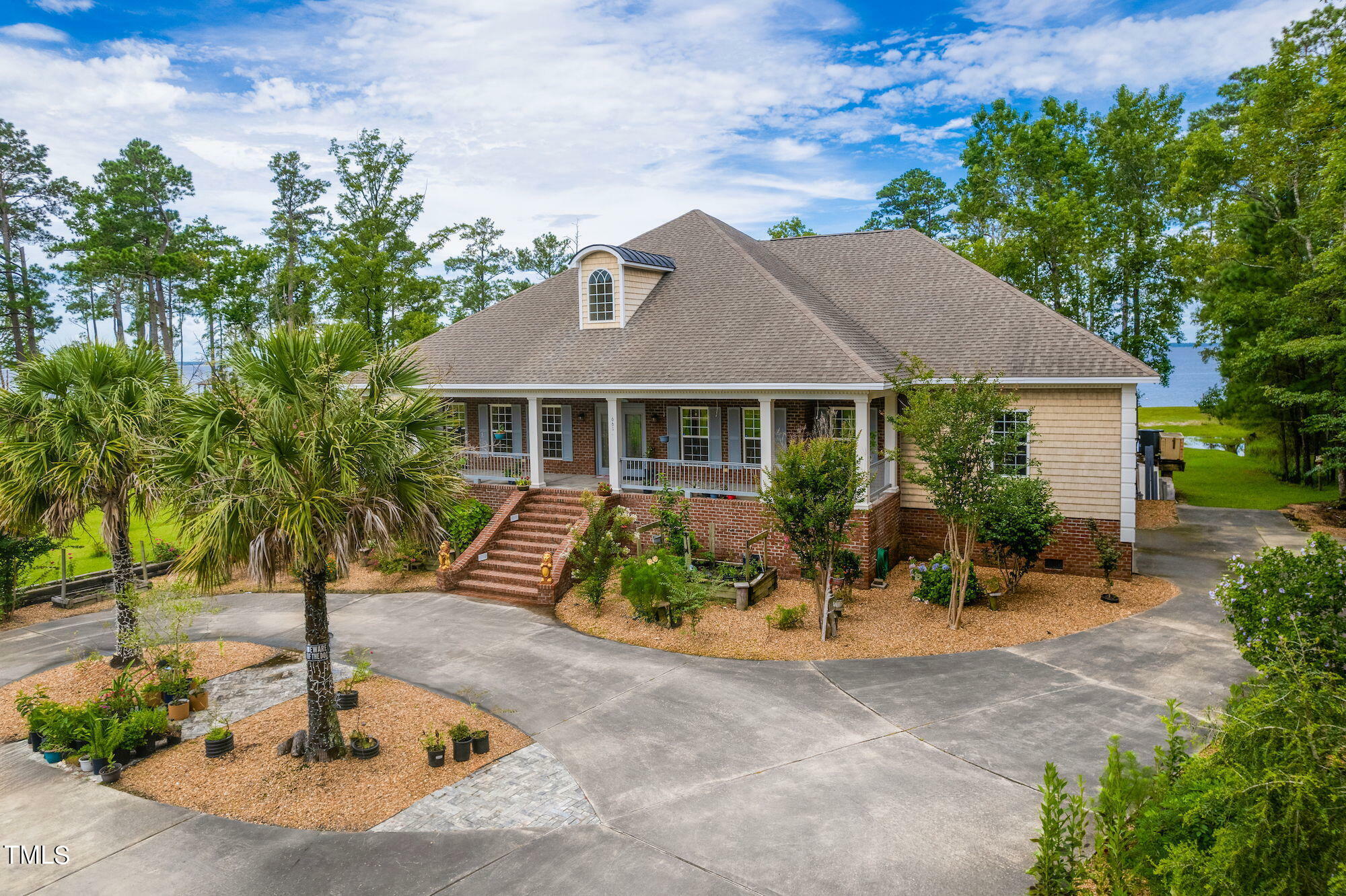 Property Photo: 661 Becton Road NC 28532