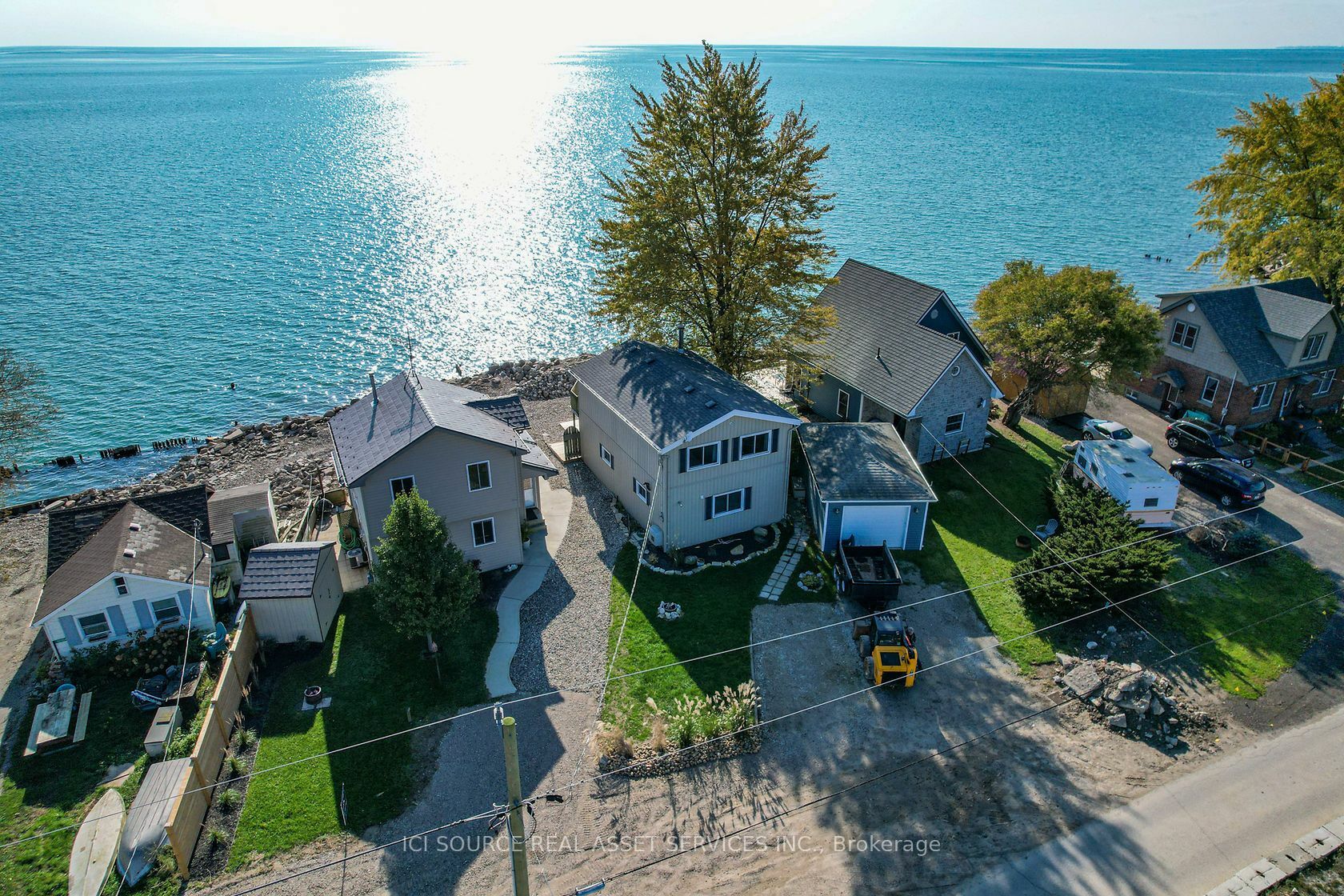 Property Photo:  18170 Erie Shore Dr  ON N0P 1A0 