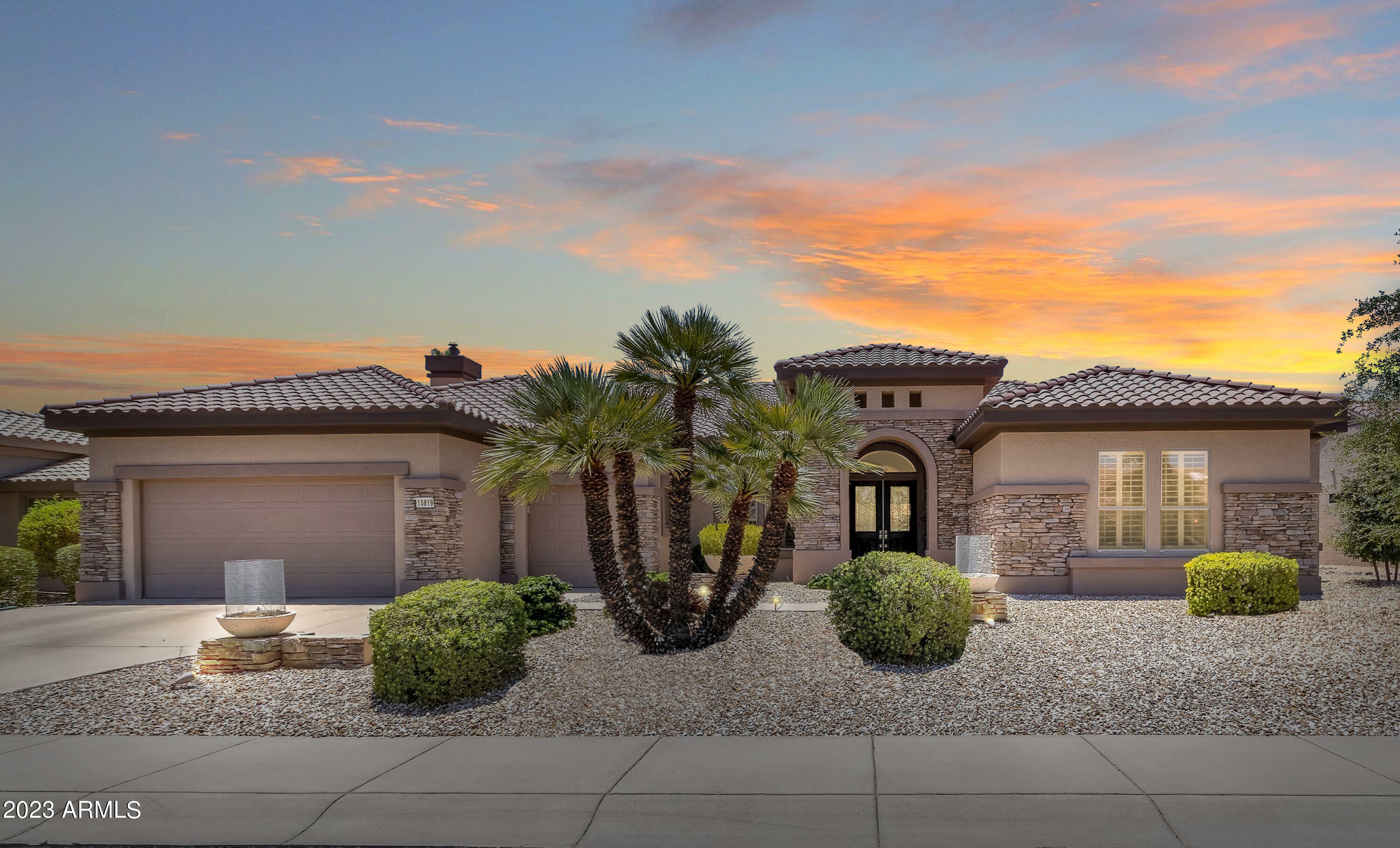 Property Photo:  15819 W Silver Breeze Drive  AZ 85374 