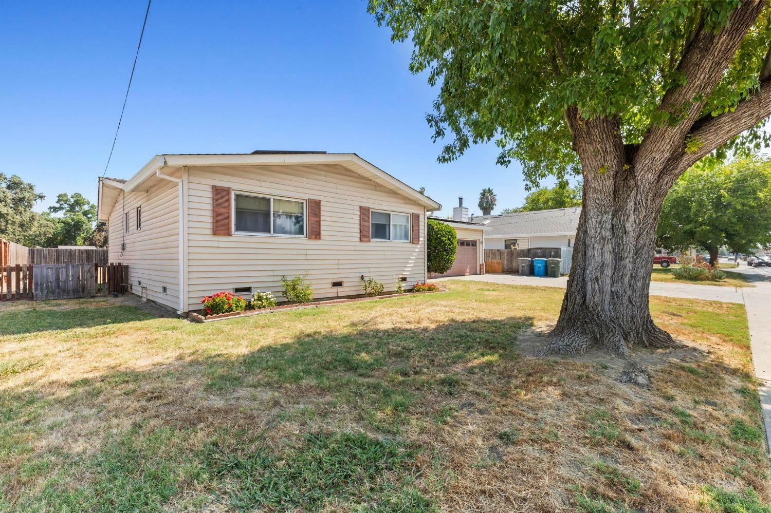 Property Photo:  220 Louis Lane  CA 95932 