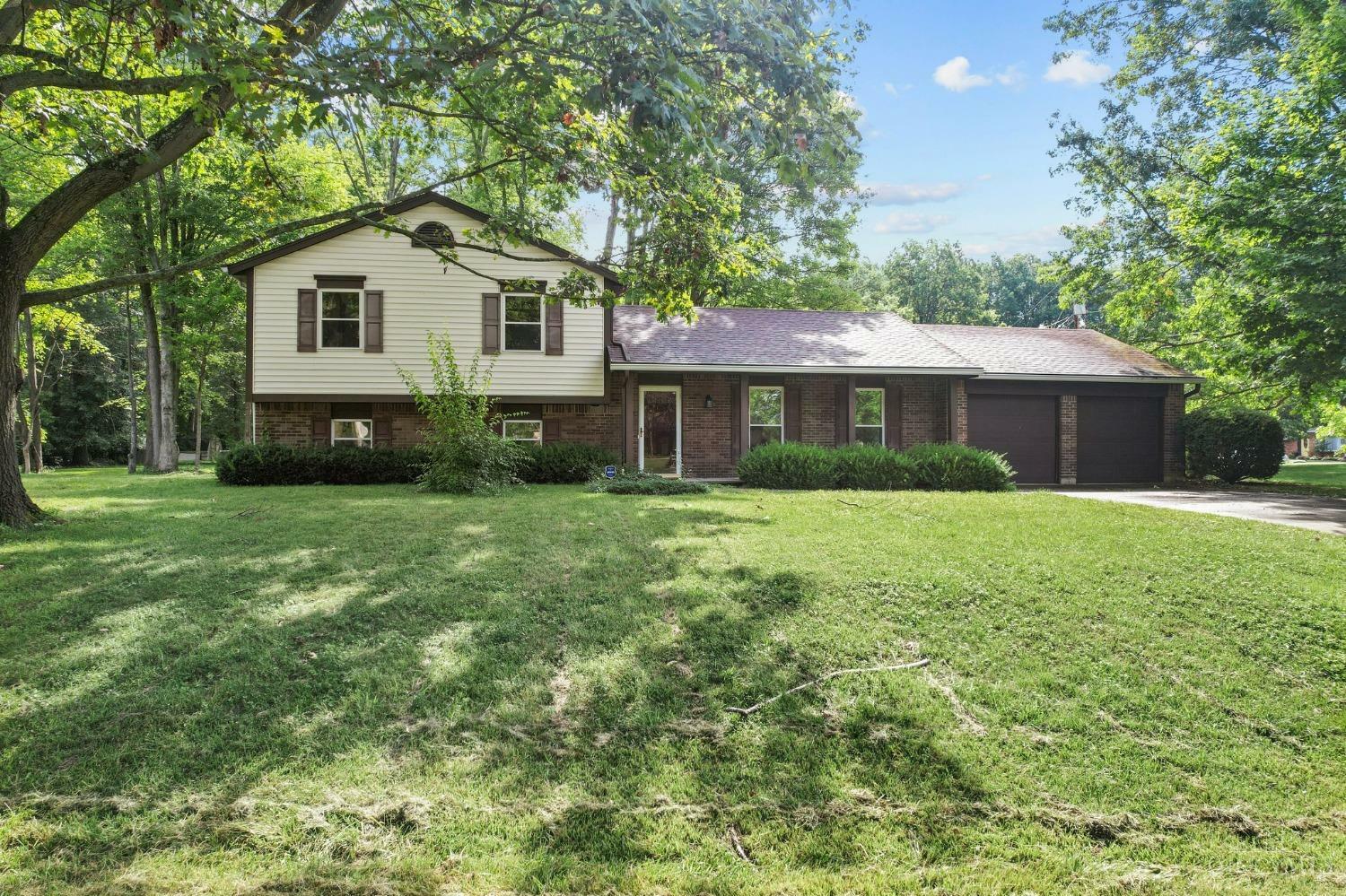 Property Photo:  3885 Heritage Oak Drive  OH 45102 