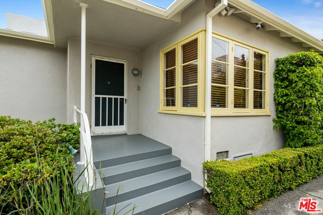 Property Photo:  212   Mabery Rd  CA 90402 