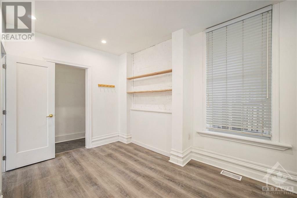 Property Photo:  286 Kent Street  ON K2P 2A4 