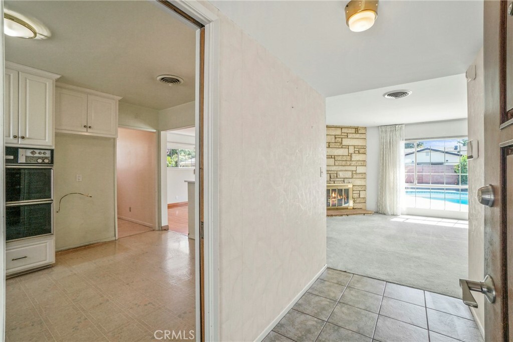 Property Photo:  8938 Monogram Avenue  CA 91343 