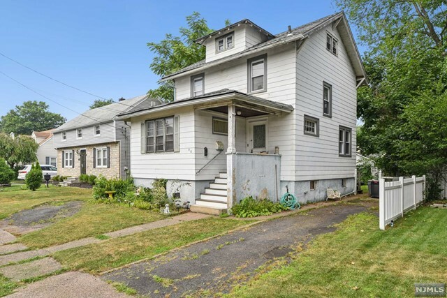 Property Photo:  40 Randolph Avenue  NJ 07628 