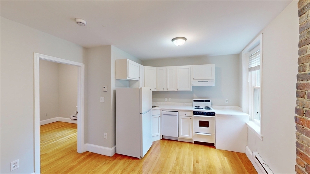Property Photo:  115 Salem St 7  MA 02113 