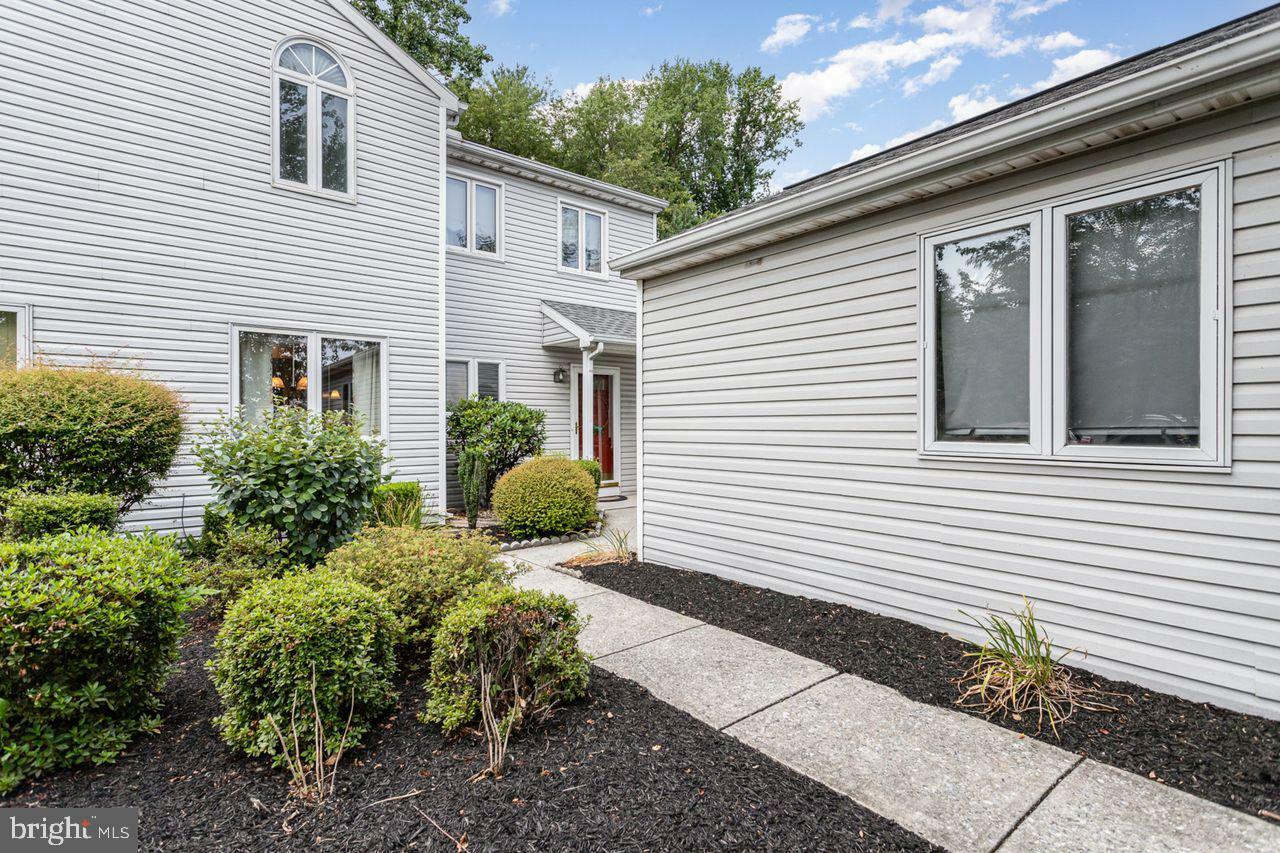 Property Photo:  1835 Creek View Drive  PA 17070 