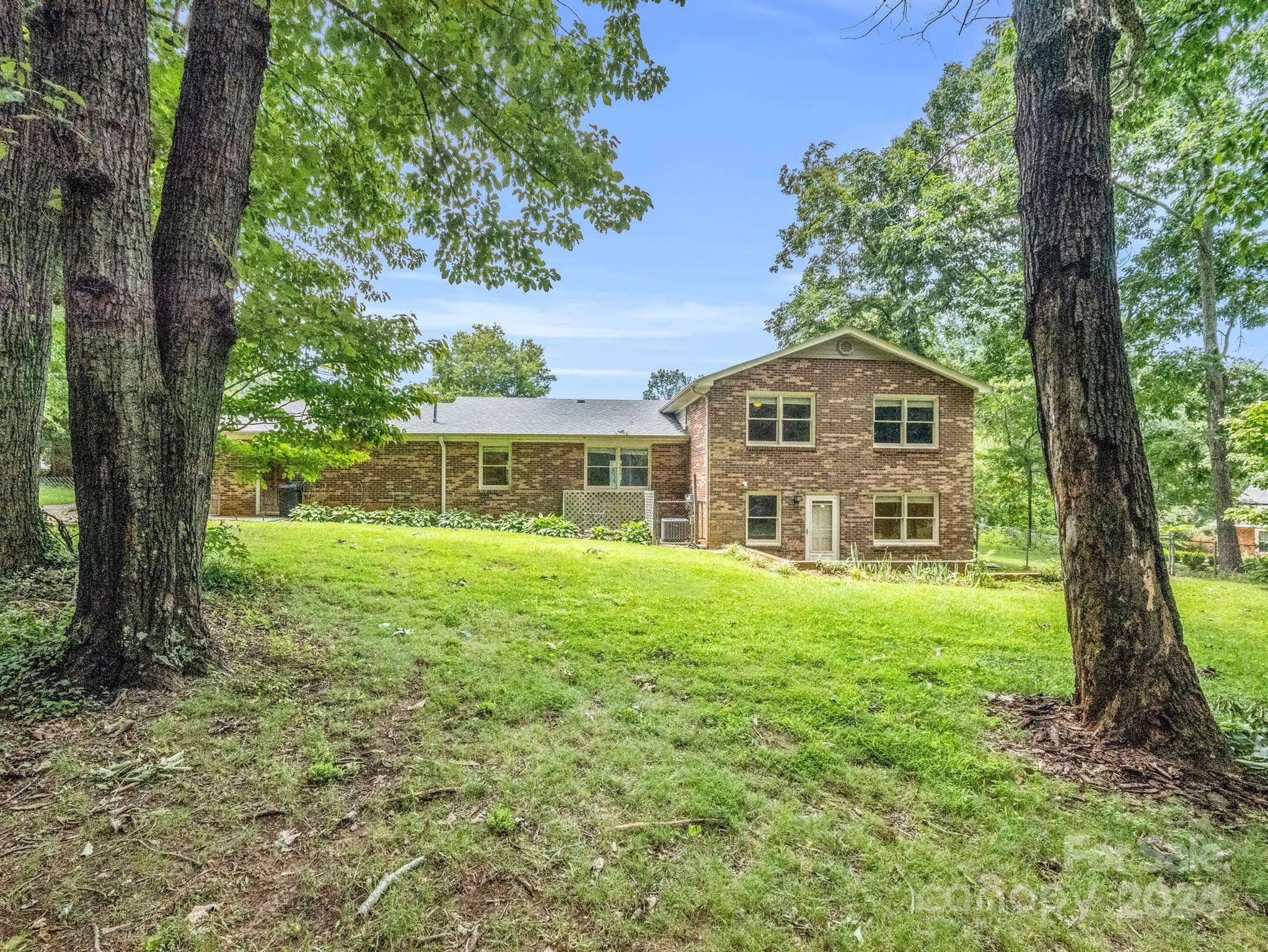 Property Photo:  772 Fernwood Road  NC 28092 