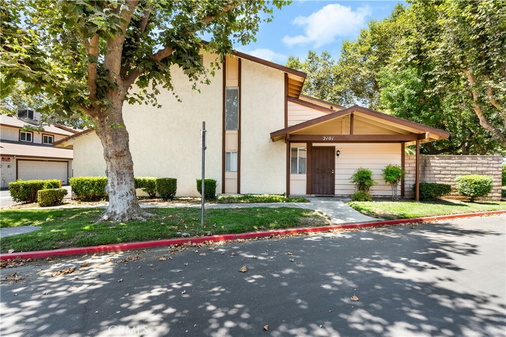 Property Photo:  2101 S Magnolia Avenue  CA 91762 