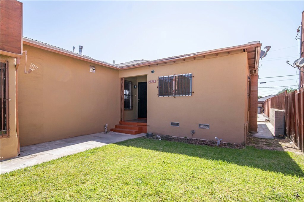 Property Photo:  7419 Crenshaw Boulevard  CA 90043 