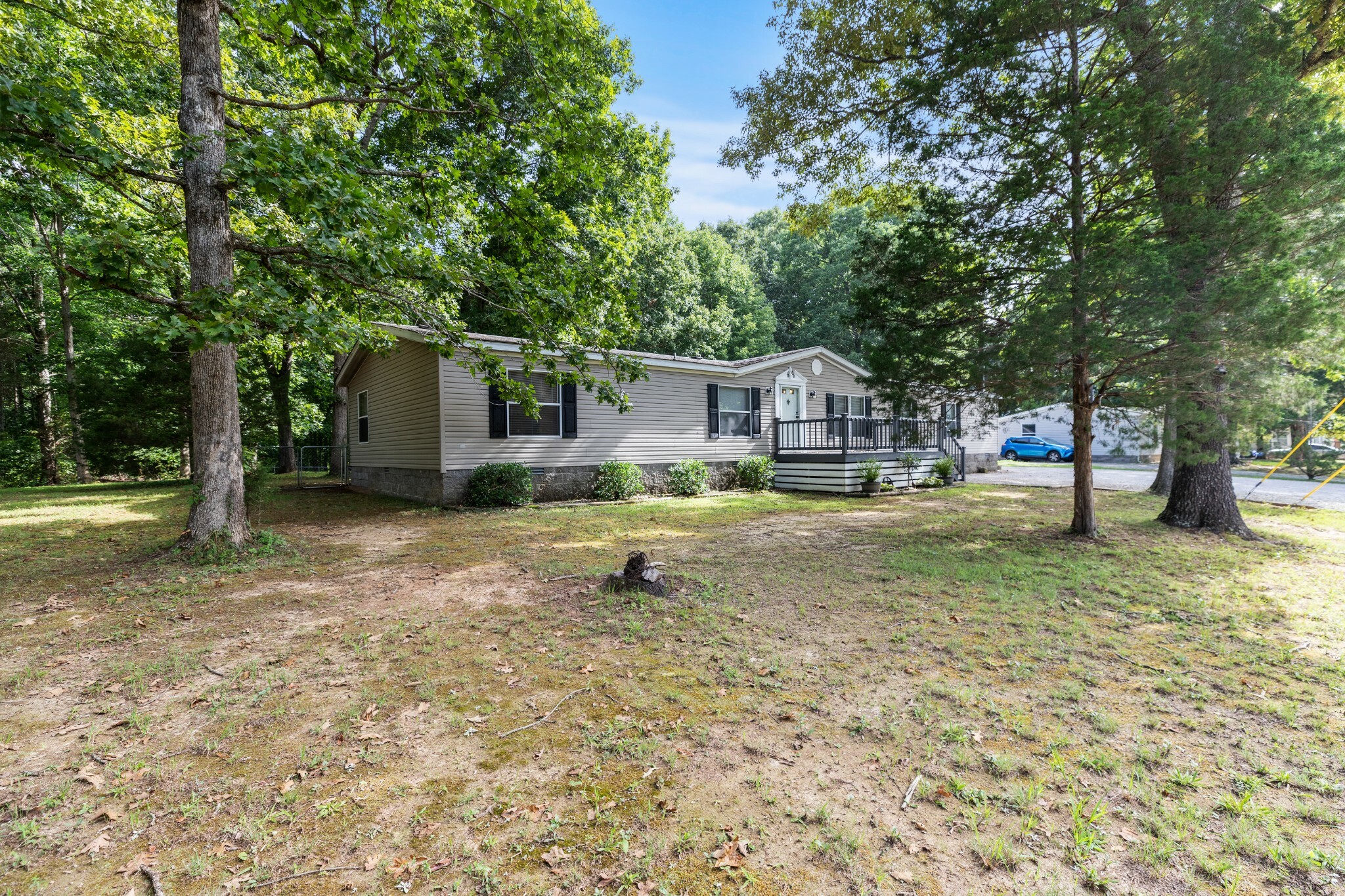 Property Photo:  1033 Caps Ridge Rd  TN 37055 