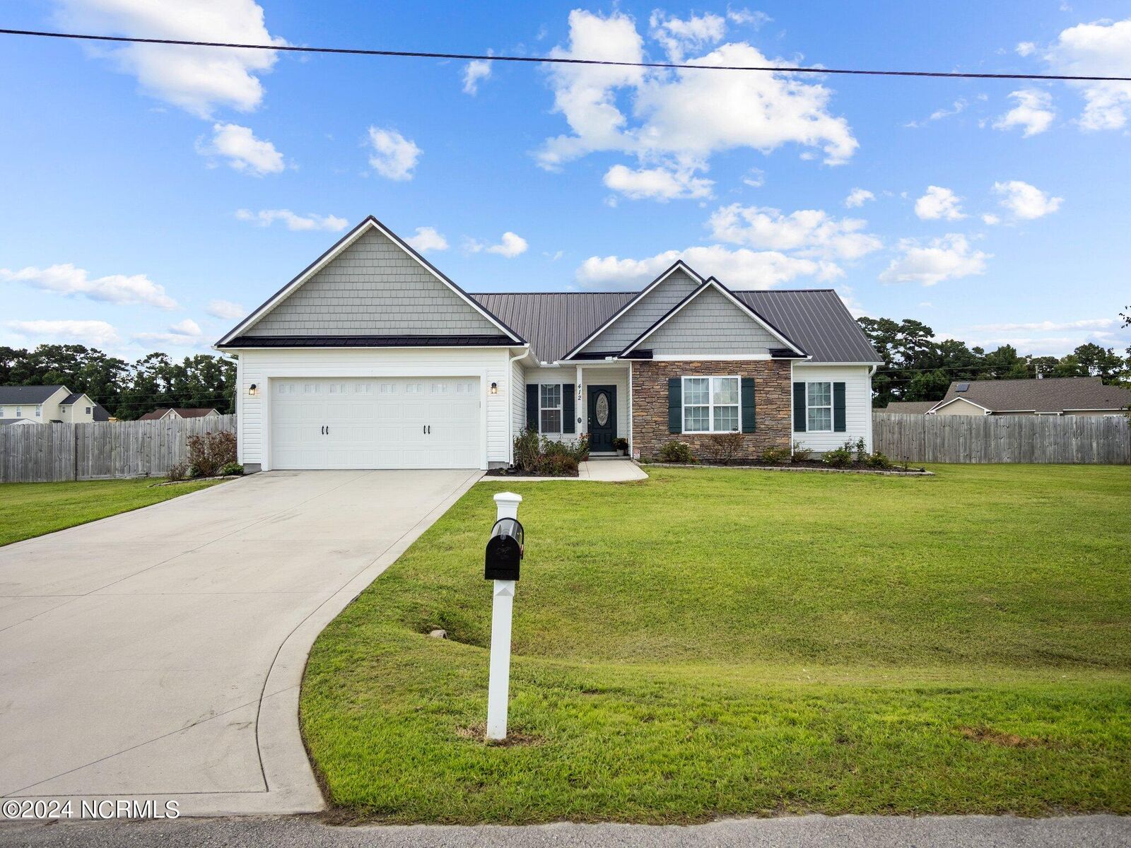 Property Photo: 412 Fawn Meadow Drive NC 28574