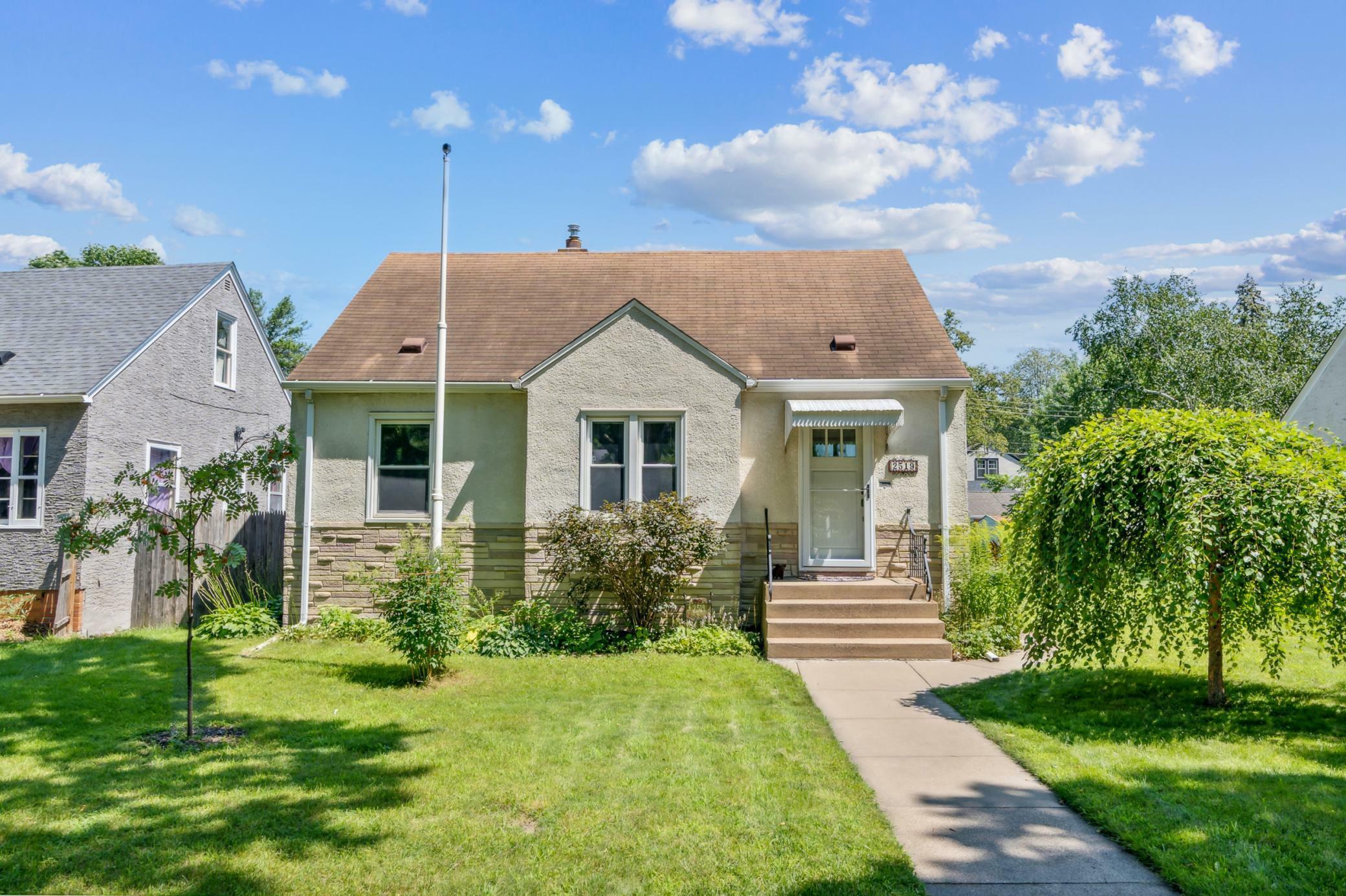 2519 Benjamin Street NE  Minneapolis MN 55418 photo