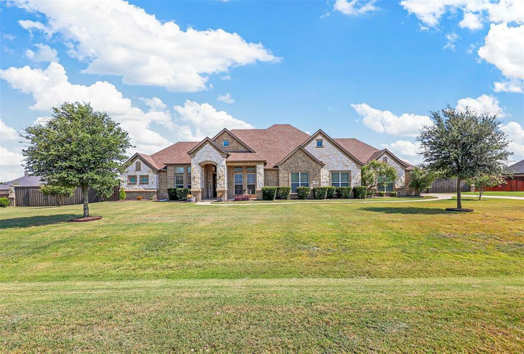 Property Photo:  5031 Lindy Court  TX 76065 