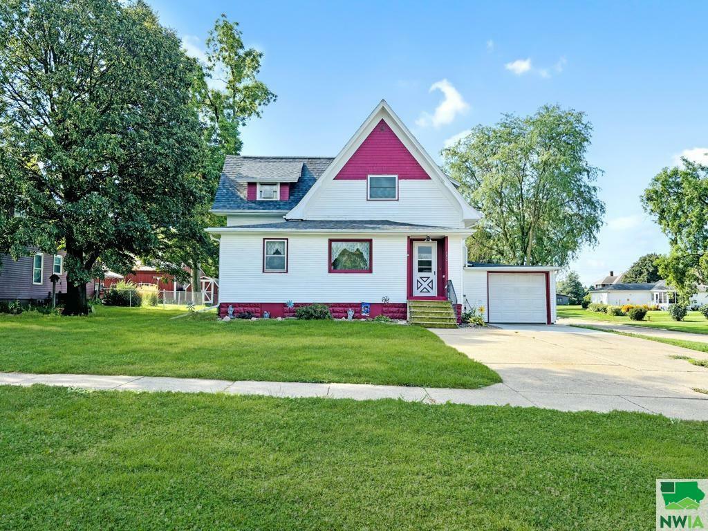 Property Photo:  402 South St  IA 51039 