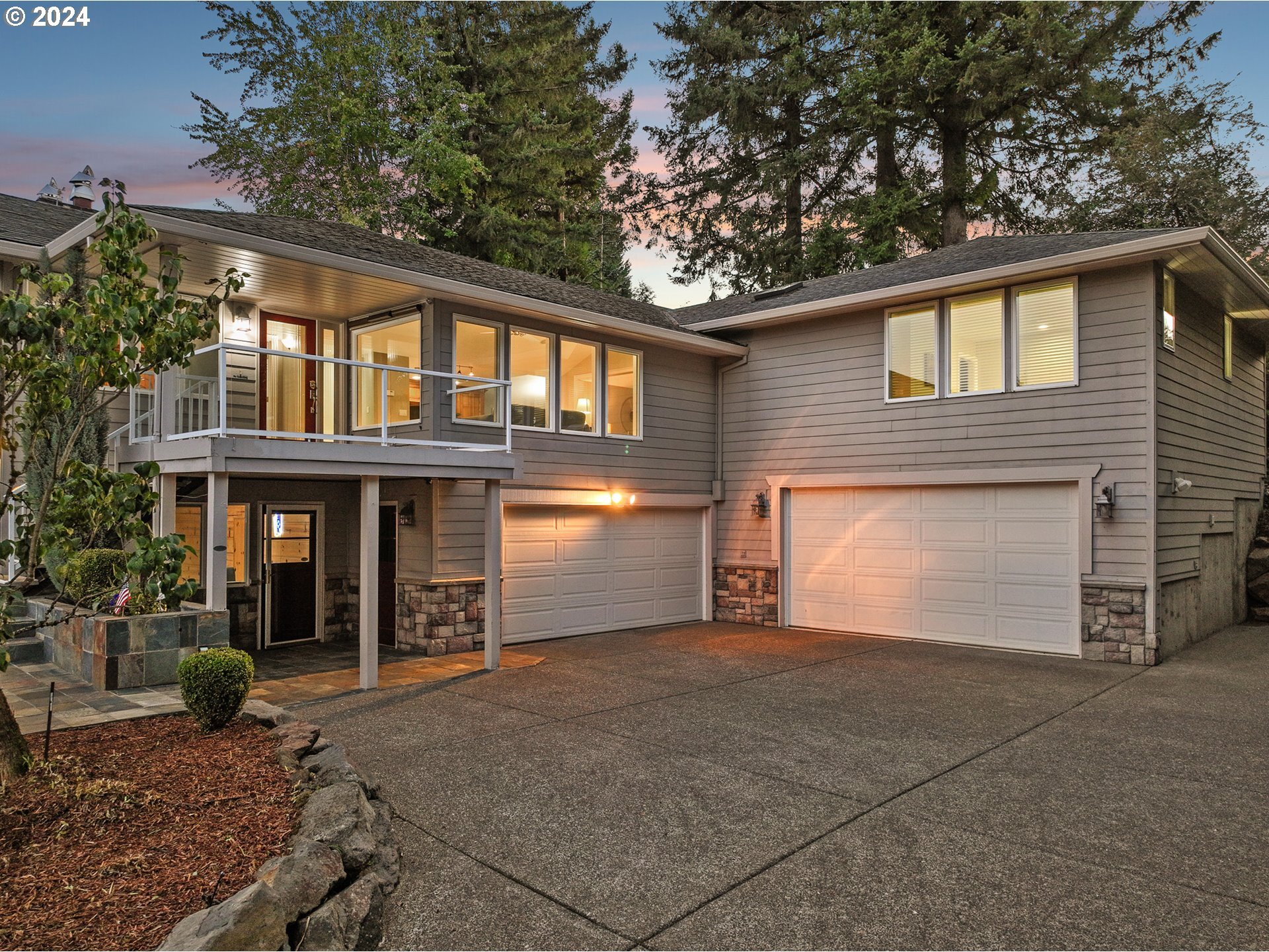 Property Photo:  10151 SW Lancaster Rd  OR 97219 