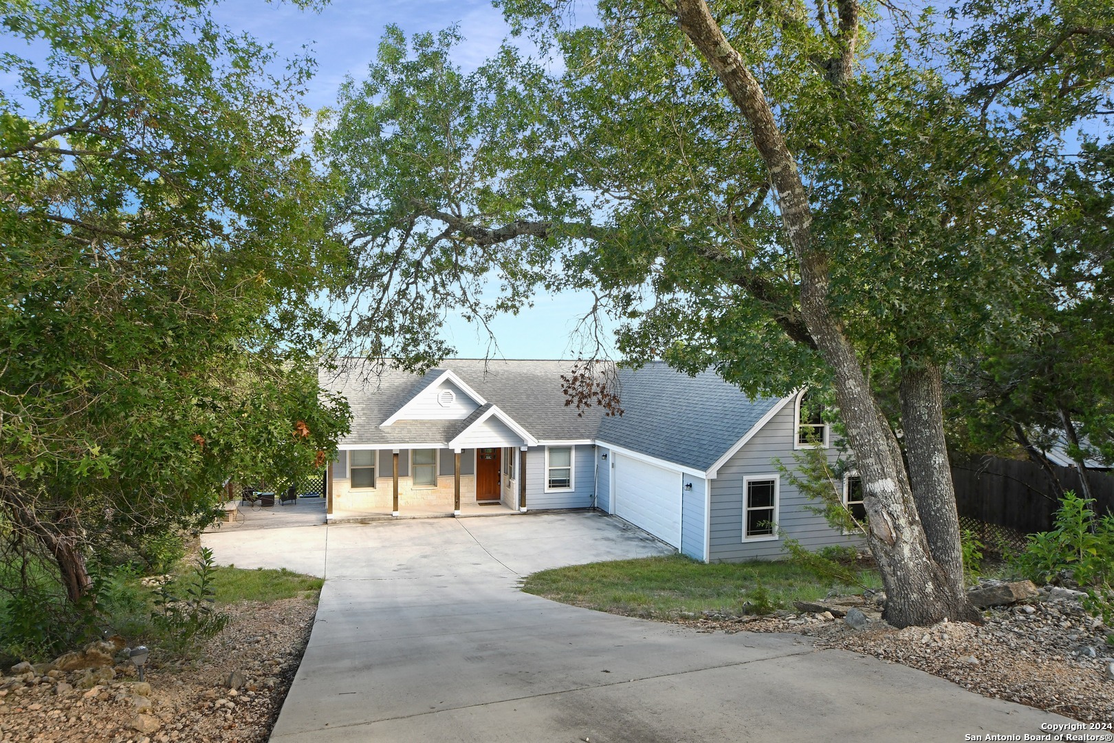 Property Photo:  2737 Westview Dr  TX 78133 