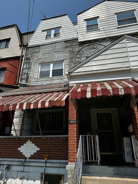 Property Photo:  429 Atwood St  PA 15213 