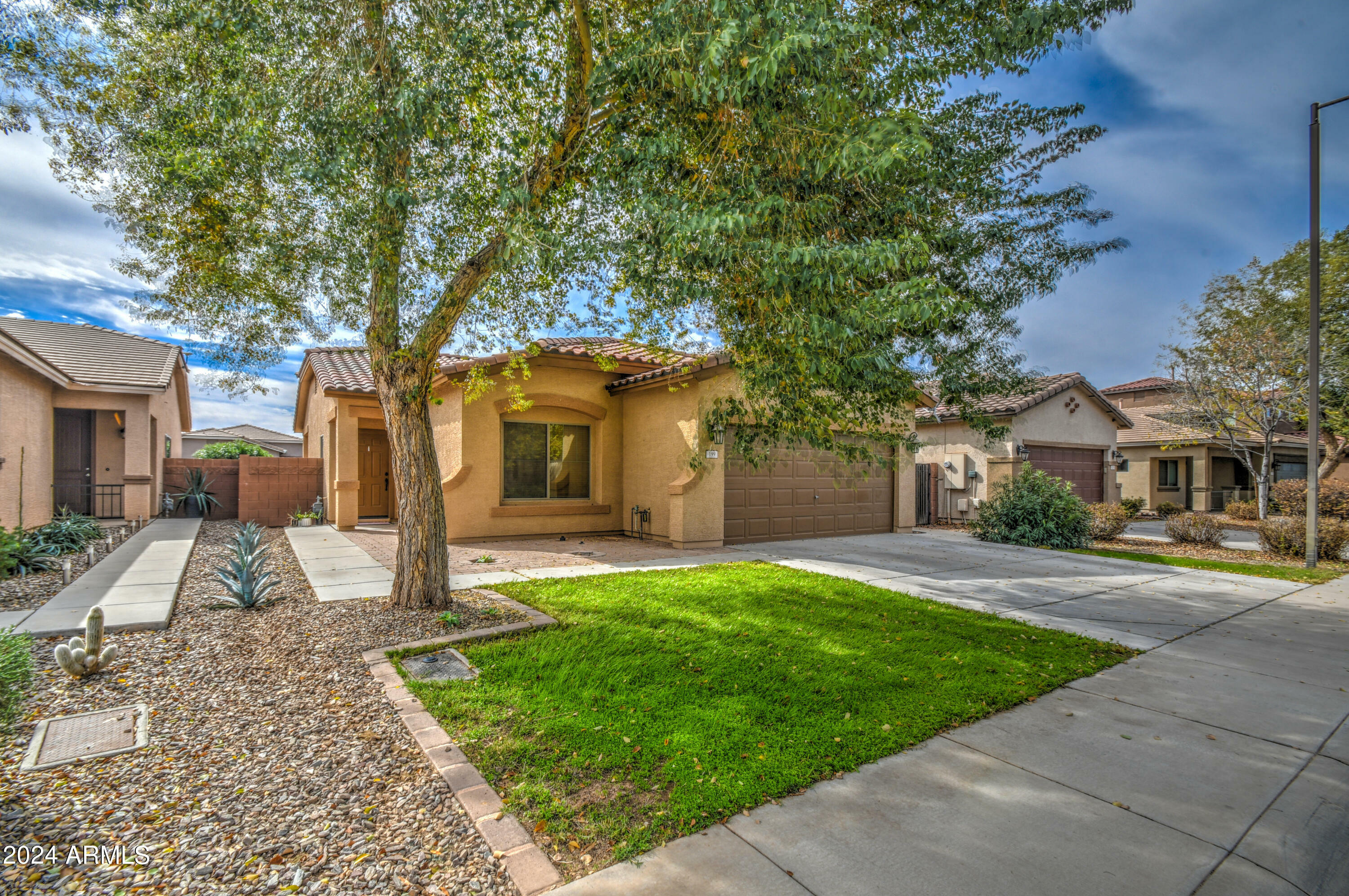 Property Photo:  199 W Reeves Avenue  AZ 85140 