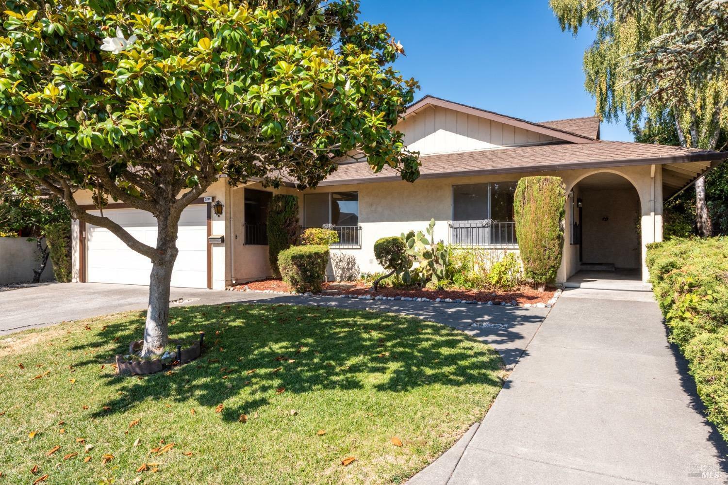 Property Photo:  5289 Daniel Drive  CA 94928 